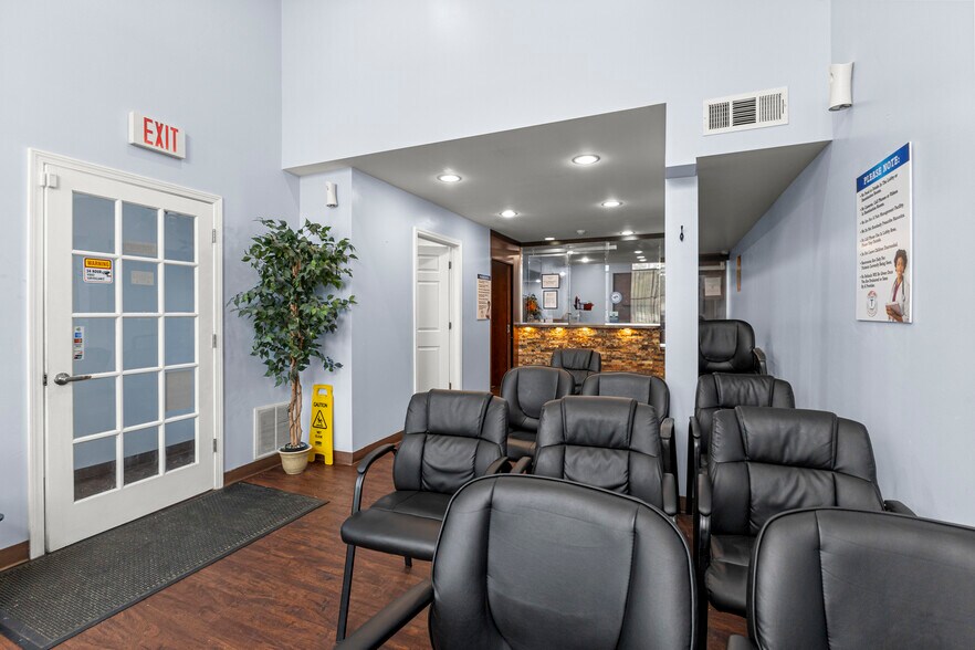 More Photos Of 13403 W 7 Mile Rd, Detroit Medical For Lease
