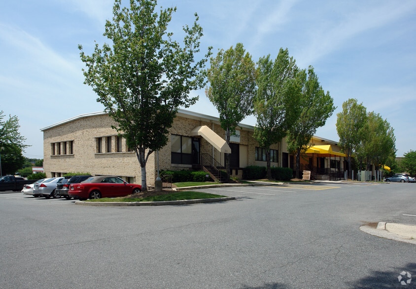 Primary Photo Of 2 Metropolitan Ct, Gaithersburg Light Distribution For Lease