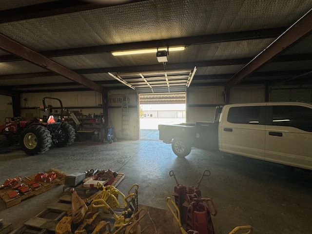More Photos Of 7931 19th St, Lubbock Warehouse For Sale