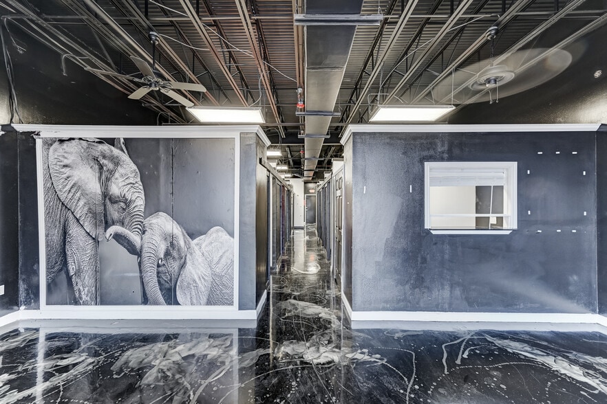 More Photos Of 324 Fm-1960 Rd, Houston General Retail For Sale