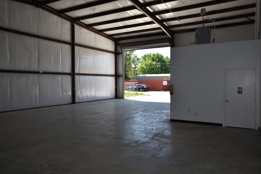 More Photos Of 1409 E 51st St, Chattanooga Warehouse For Lease