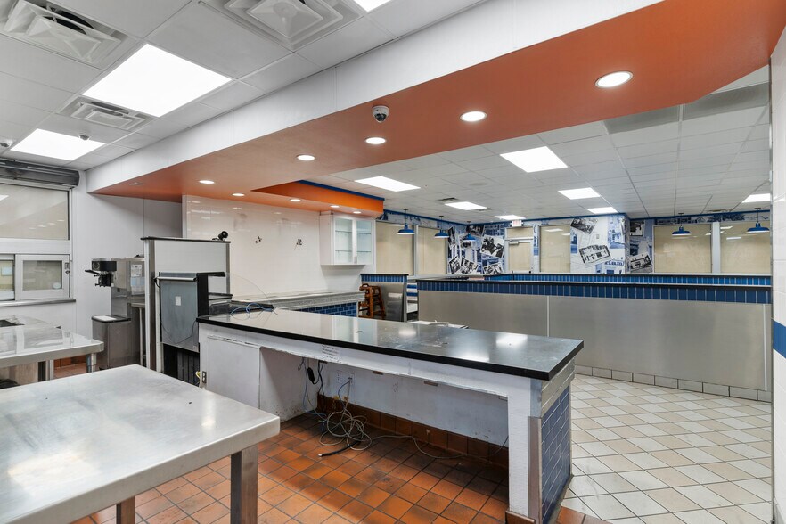 More Photos Of 535 Marks St, Henderson Fast Food For Lease
