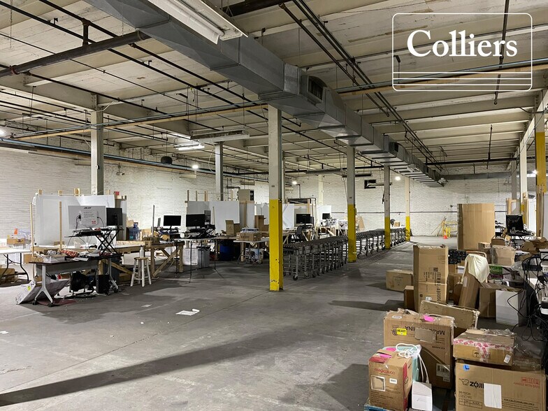 More Photos Of 501 N Lincoln St, Siloam Springs Warehouse For Sale