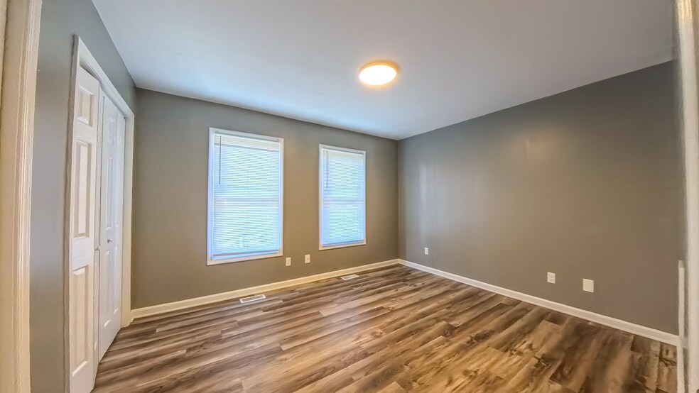More Photos Of 2920-2952 Epperley Ave NW, Roanoke Apartments For Sale