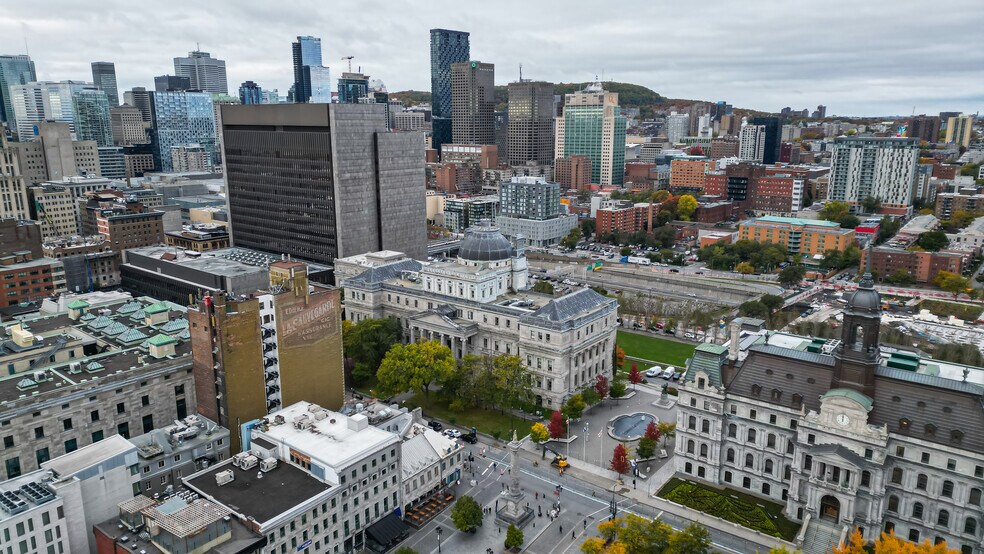 More Photos Of 164 Rue Notre-Dame E, Montréal Office For Sale