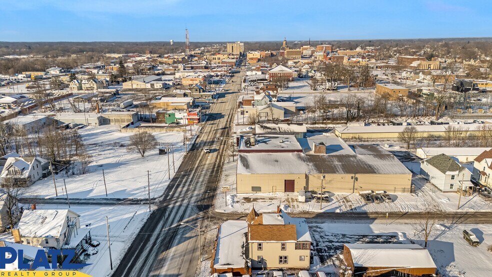 More Photos Of 913 E Market St, Warren Freestanding For Sale