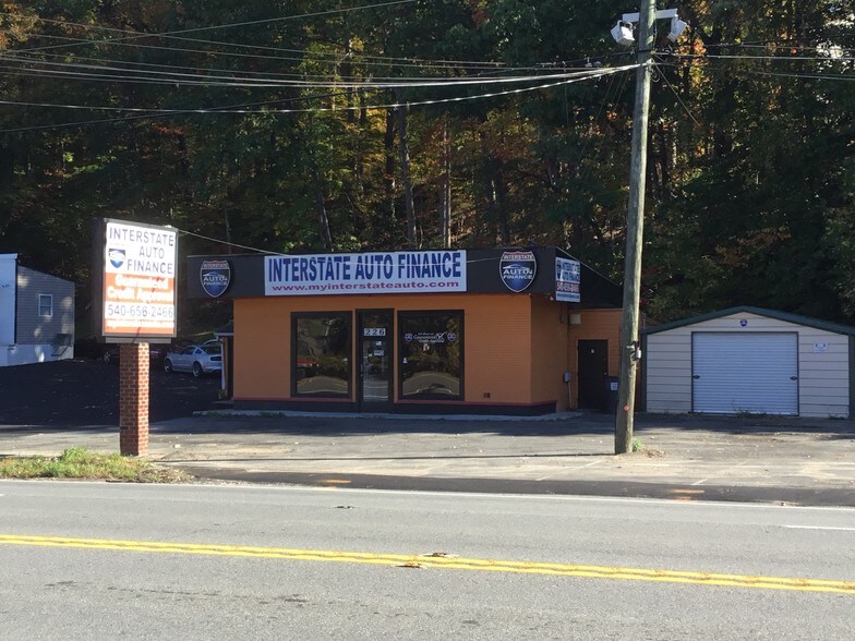 More Photos Of 226 Cambridge St, Fredericksburg Auto Dealership For Sale