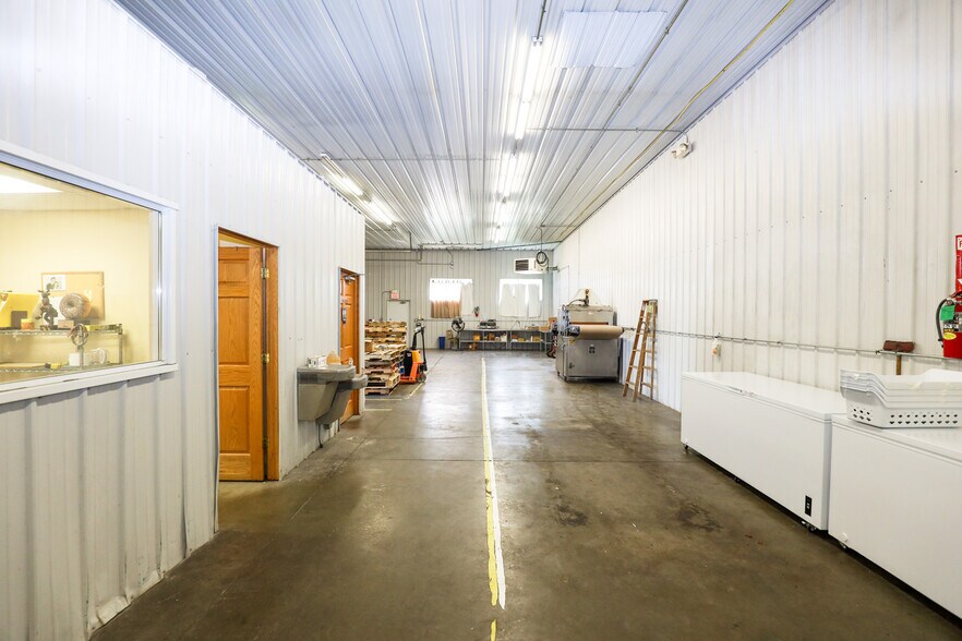 More Photos Of 1516 Ohio St, Des Moines Warehouse For Lease