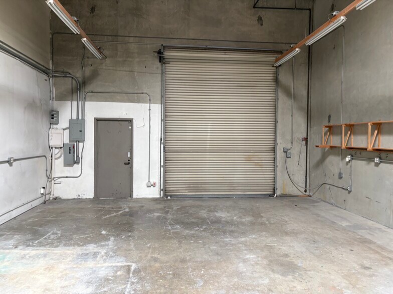 More Photos Of 1818 Peacock Blvd, Oceanside Light Manufacturing For Lease