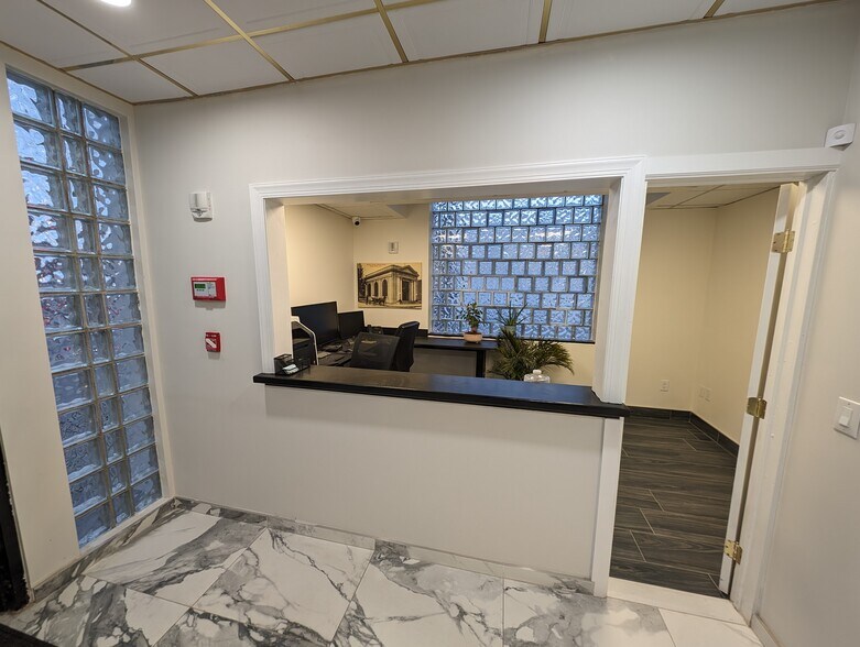 More Photos Of 2940 Richmond Ter, Staten Island Office For Sale