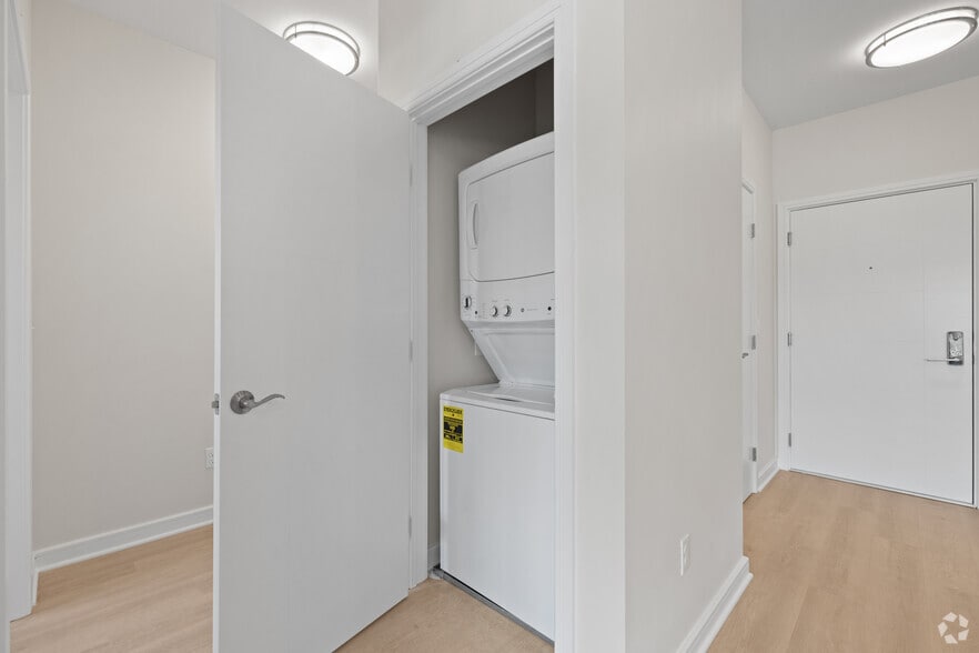 More Photos Of 441-447 Washington Ave, North Haven Apartments For Lease