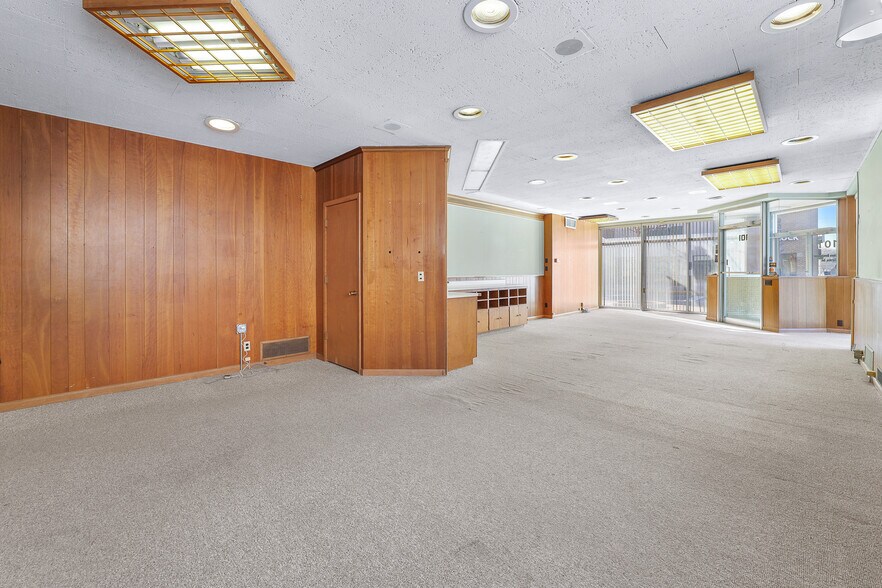 More Photos Of 6 E 1st St, Fond Du Lac Office For Sale