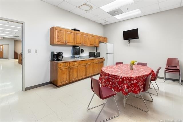 More Photos Of 315 W Will Rogers Blvd, Claremore Flex For Sale