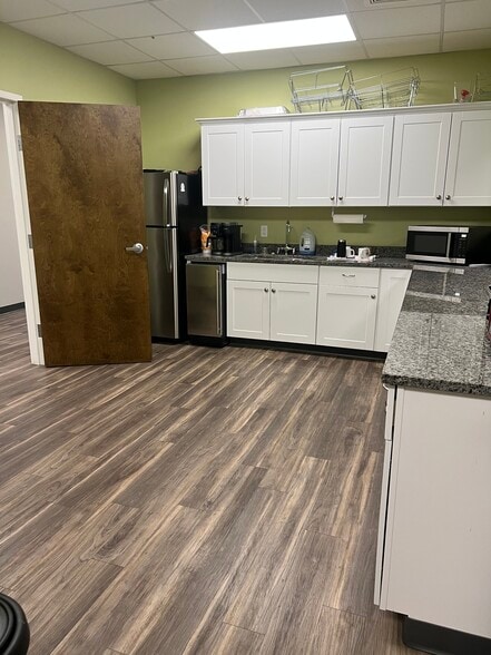 More Photos Of 5119 Bush River Rd, Columbia Flex For Lease