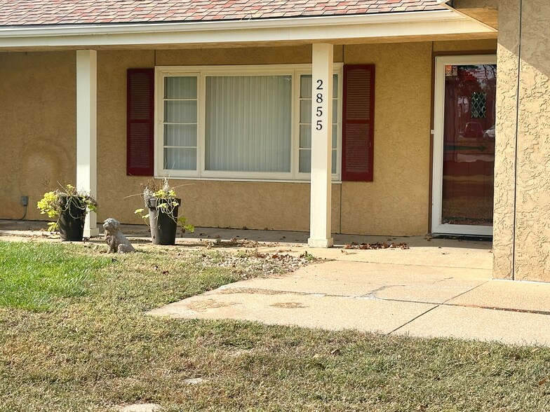 More Photos Of 2855 SE Kansas Pl, Topeka Veterinarian Kennel For Sale