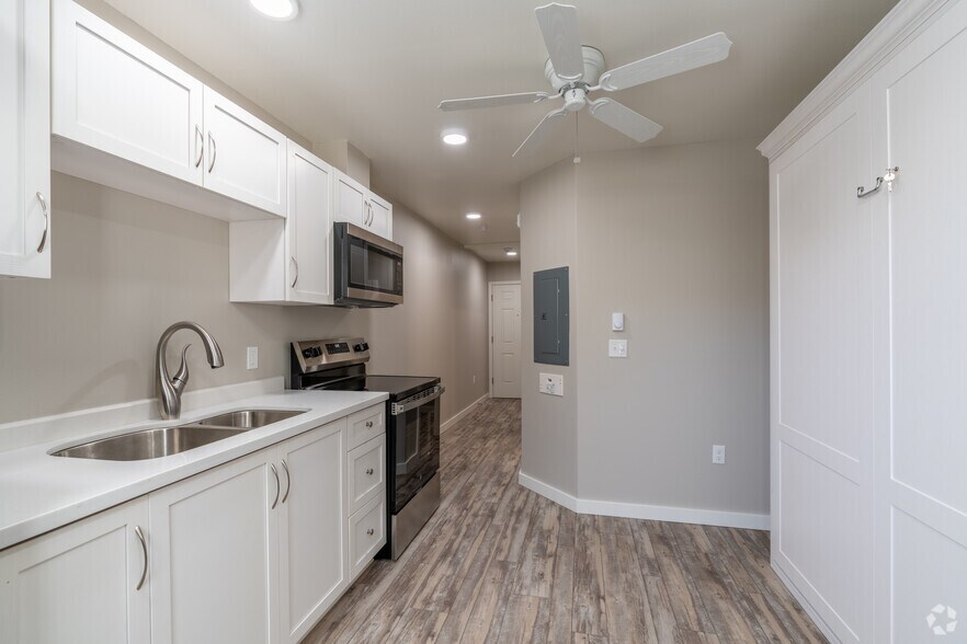 More Photos Of 2320 NW Lakeside Pl, Bend Multifamily For Sale