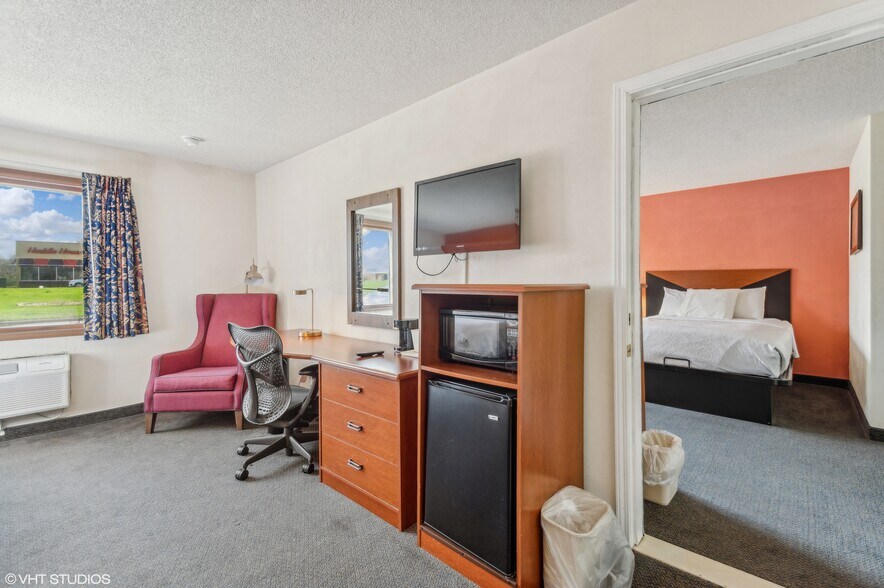 More Photos Of 1731 S State Route 127, Greenville Hotel For Sale