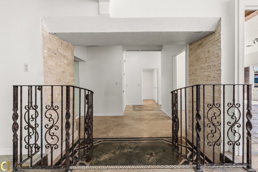 More Photos Of 389 E State Road 434, Longwood Storefront Retail Office For Lease