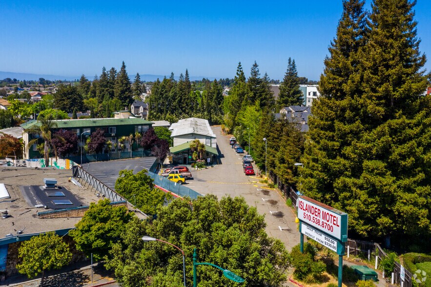 More Photos Of 29083 Mission Blvd, Hayward Hotel For Sale