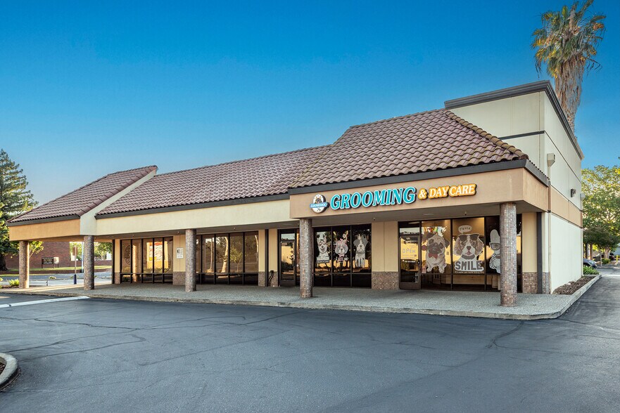 More Photos Of 1251 Base Line Rd, Roseville Unknown For Lease