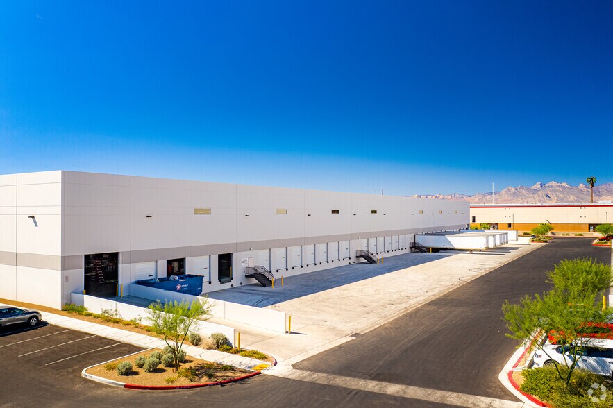 More Photos Of 70 W Craig Rd, North Las Vegas Distribution For Lease