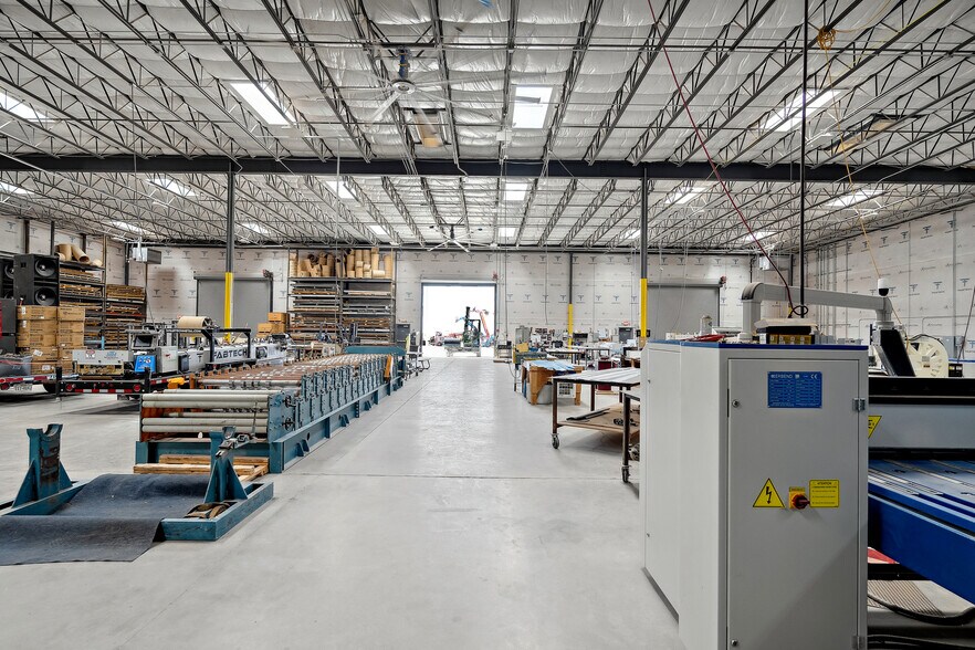 More Photos Of 1381 Darrington Rd, El Paso Industrial For Sale