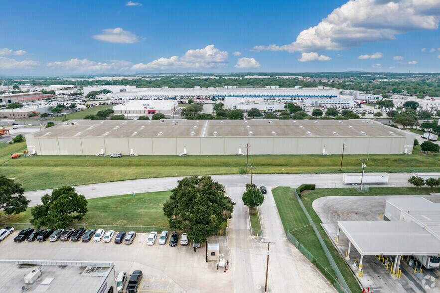 More Photos Of 5108 Rittiman Rd, San Antonio Unknown For Lease