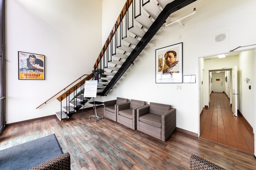 More Photos Of 5300 Alla Rd, Los Angeles Warehouse For Lease