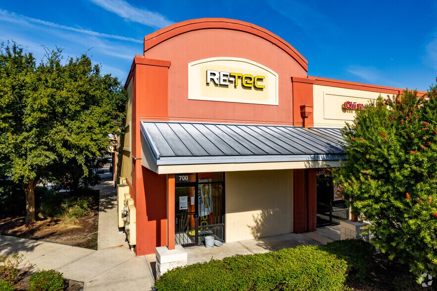 More Photos Of 2611 SW 19th Avenue Rd, Ocala Storefront For Lease