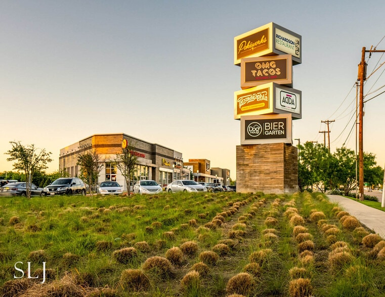 More Photos Of 746 US Highway 75, Richardson General Retail For Lease