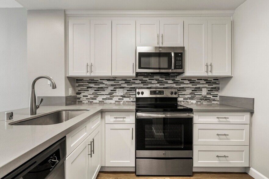 More Photos Of 1325 40th St, Emeryville Apartments For Lease