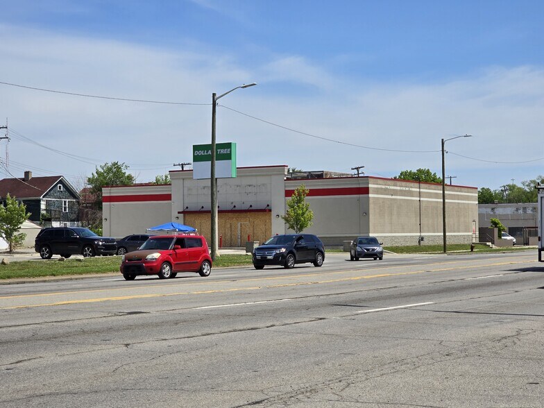 More Photos Of 2250 W Davison, Detroit Freestanding For Lease