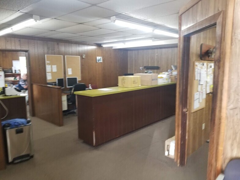 More Photos Of 13477 Dixie Hwy, Walton Auto Dealership For Sale