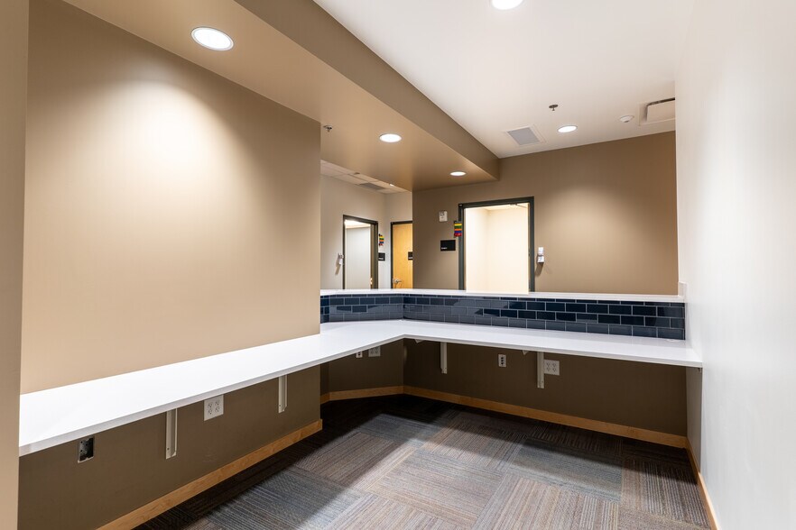 More Photos Of 814 S 3rd St, Minneapolis Rehabilitation Center For Lease