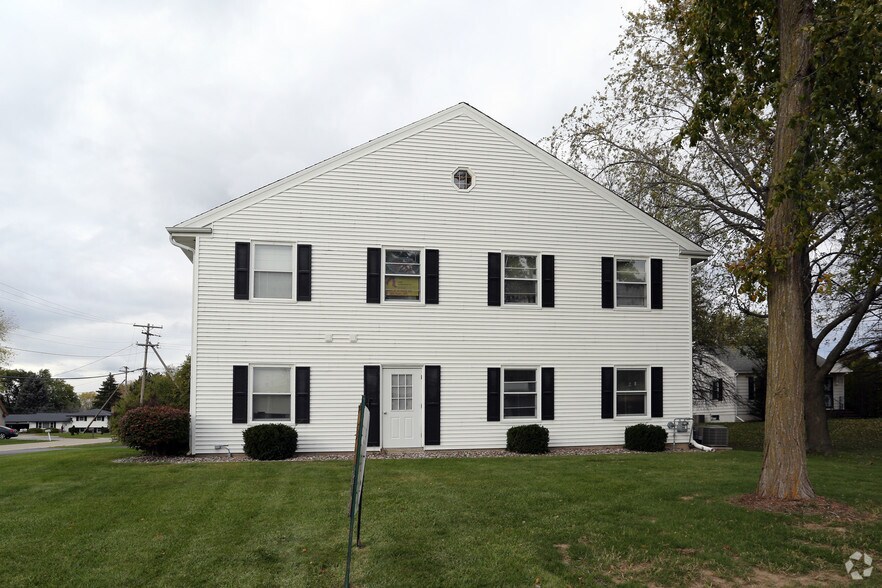 More Photos Of 4680 W Bradley Rd, Brown Deer Office For Lease