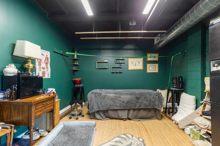 More Photos Of 2614 W Cary St, Richmond Freestanding For Sale