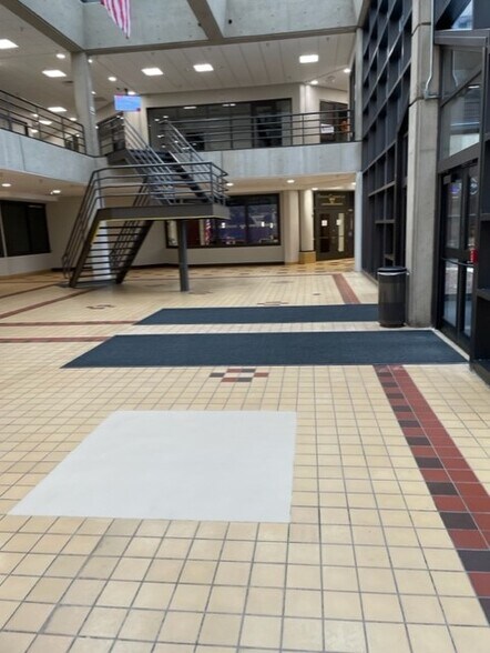 More Photos Of 49 Court St, Binghamton Office For Lease