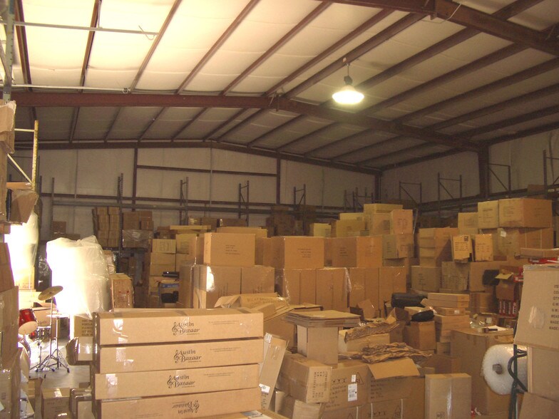 More Photos Of 13730 Immanuel Rd, Pflugerville Warehouse For Lease