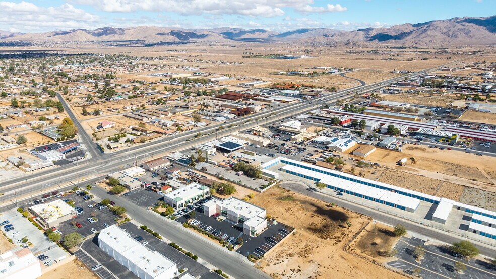 More Photos Of 13631 Pawnee Rd, Apple Valley Light Distribution For Sale