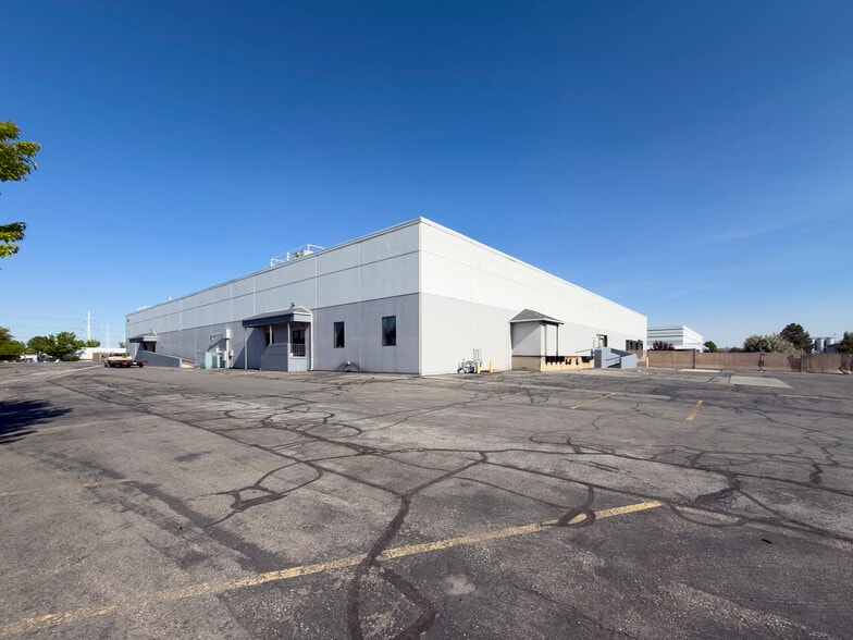More Photos Of 2270-2534 W Bridger Rd, Salt Lake City Manufacturing For Sale