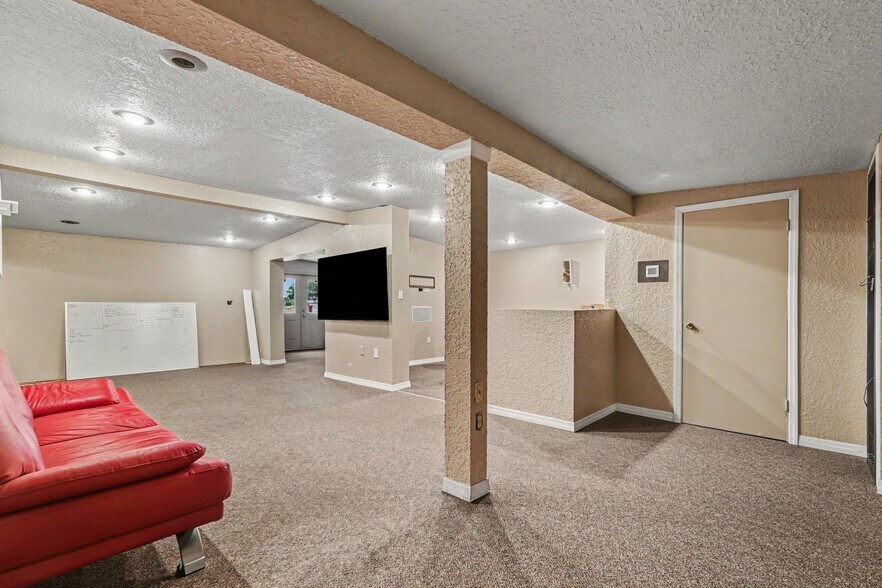 More Photos Of 5133 FL-54, New Port Richey Office Residential For Lease