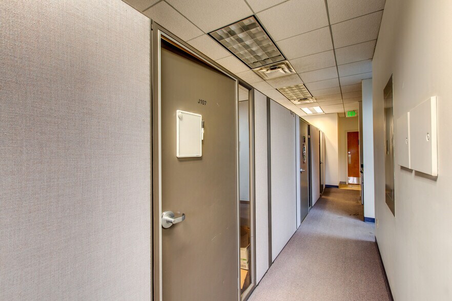 More Photos Of 5878 S Rapp St, Littleton Office For Sale