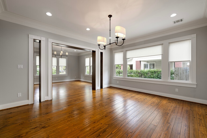 More Photos Of 1226 Heights Blvd, Houston Office For Sale