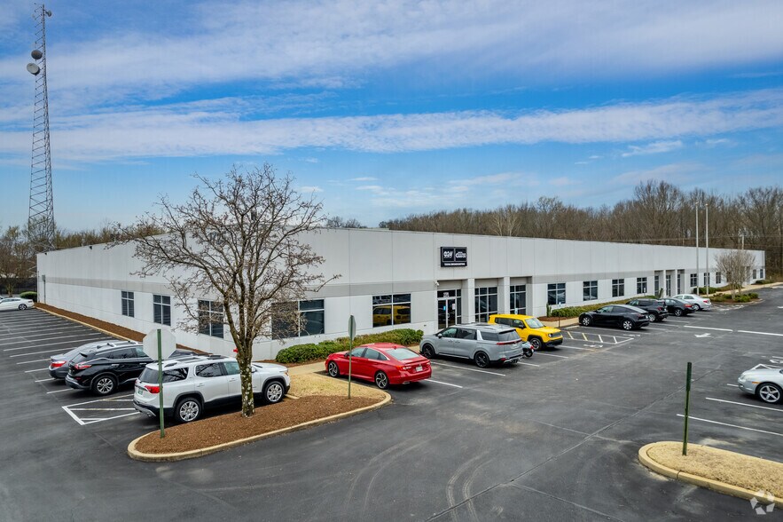 More Photos Of 1725 Shelby Oaks Dr N, Memphis Flex For Lease