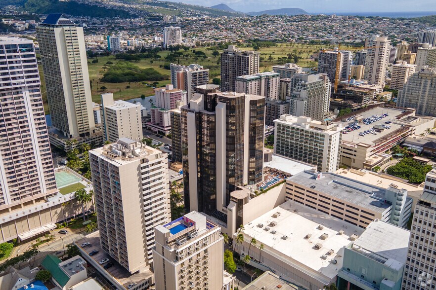 More Photos Of 2255 Kuhio Ave, Honolulu Hotel For Lease