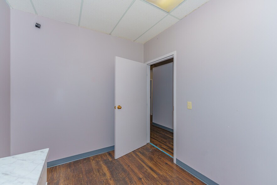 More Photos Of 961-963 State Route 146, Clifton Park Medical For Lease