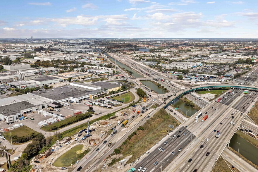 More Photos Of NW South River Dr, Medley Land For Lease