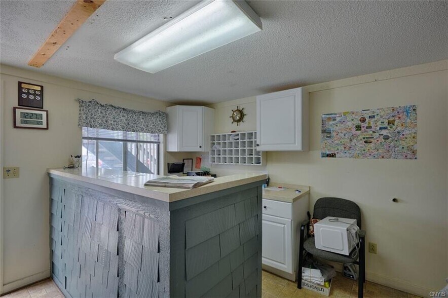 More Photos Of 6 Market St, Alexandria Bay Hotel For Sale