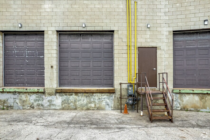 More Photos Of 215 Carlingview Dr, Toronto Light Distribution For Lease