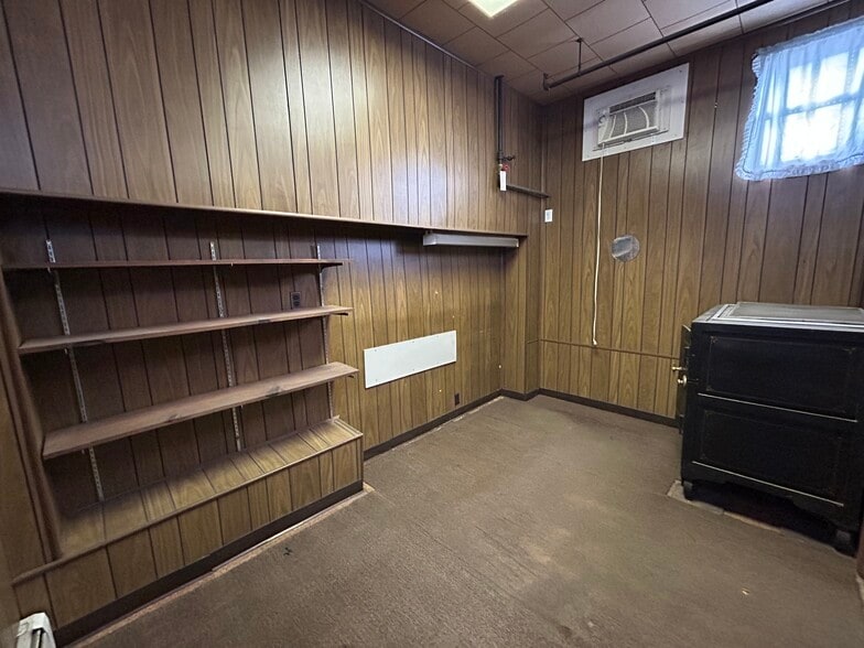 More Photos Of 3521 F St, Philadelphia Warehouse For Sale